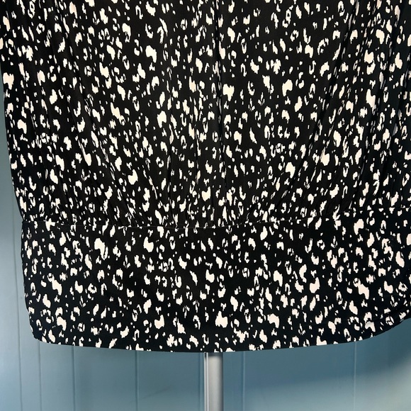 INC black and white pattern top NWT - Picture 4 of 4